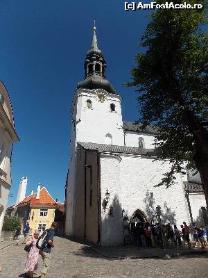 [P14] Piaţa Bisericii cu maiestoasa Biserică Dom, luterană, intrare în biserică.  » foto by mprofeanu
 - 
<span class="allrVoted glyphicon glyphicon-heart hidden" id="av546768"></span>
<a class="m-l-10 hidden" id="sv546768" onclick="voting_Foto_DelVot(,546768,17147)" role="button">șterge vot <span class="glyphicon glyphicon-remove"></span></a>
<a id="v9546768" class=" c-red"  onclick="voting_Foto_SetVot(546768)" role="button"><span class="glyphicon glyphicon-heart-empty"></span> <b>LIKE</b> = Votează poza</a> <img class="hidden"  id="f546768W9" src="/imagini/loader.gif" border="0" /><span class="AjErrMes hidden" id="e546768ErM"></span>