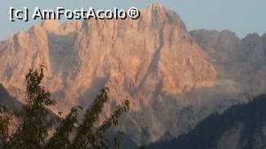 [P04] Apus de soare în munţii Triglav văzut din staţiunea Kranjska Gora, Slovenia.  » foto by traian.leuca †
 - 
<span class="allrVoted glyphicon glyphicon-heart hidden" id="av722585"></span>
<a class="m-l-10 hidden" id="sv722585" onclick="voting_Foto_DelVot(,722585,17223)" role="button">șterge vot <span class="glyphicon glyphicon-remove"></span></a>
<a id="v9722585" class=" c-red"  onclick="voting_Foto_SetVot(722585)" role="button"><span class="glyphicon glyphicon-heart-empty"></span> <b>LIKE</b> = Votează poza</a> <img class="hidden"  id="f722585W9" src="/imagini/loader.gif" border="0" /><span class="AjErrMes hidden" id="e722585ErM"></span>