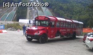 [P07] Autobuzul ce face legătura dintre Kranjska Gora şi Planica. Staţiunea Kranjska Gora, Slovenia.  » foto by traian.leuca †
 - 
<span class="allrVoted glyphicon glyphicon-heart hidden" id="av722588"></span>
<a class="m-l-10 hidden" id="sv722588" onclick="voting_Foto_DelVot(,722588,17223)" role="button">șterge vot <span class="glyphicon glyphicon-remove"></span></a>
<a id="v9722588" class=" c-red"  onclick="voting_Foto_SetVot(722588)" role="button"><span class="glyphicon glyphicon-heart-empty"></span> <b>LIKE</b> = Votează poza</a> <img class="hidden"  id="f722588W9" src="/imagini/loader.gif" border="0" /><span class="AjErrMes hidden" id="e722588ErM"></span>