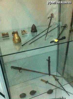 [P19] Baionete și muniție din primul război mondial » foto by Yersinia Pestis
 - 
<span class="allrVoted glyphicon glyphicon-heart hidden" id="av553621"></span>
<a class="m-l-10 hidden" id="sv553621" onclick="voting_Foto_DelVot(,553621,17409)" role="button">șterge vot <span class="glyphicon glyphicon-remove"></span></a>
<a id="v9553621" class=" c-red"  onclick="voting_Foto_SetVot(553621)" role="button"><span class="glyphicon glyphicon-heart-empty"></span> <b>LIKE</b> = Votează poza</a> <img class="hidden"  id="f553621W9" src="/imagini/loader.gif" border="0" /><span class="AjErrMes hidden" id="e553621ErM"></span>