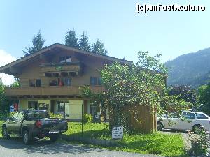 [P06] Pensiunea Haus Imbachhorn, in toata splendoarea.  » foto by marius gaudi*
 - 
<span class="allrVoted glyphicon glyphicon-heart hidden" id="av553875"></span>
<a class="m-l-10 hidden" id="sv553875" onclick="voting_Foto_DelVot(,553875,17431)" role="button">șterge vot <span class="glyphicon glyphicon-remove"></span></a>
<a id="v9553875" class=" c-red"  onclick="voting_Foto_SetVot(553875)" role="button"><span class="glyphicon glyphicon-heart-empty"></span> <b>LIKE</b> = Votează poza</a> <img class="hidden"  id="f553875W9" src="/imagini/loader.gif" border="0" /><span class="AjErrMes hidden" id="e553875ErM"></span>