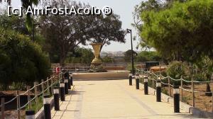 [P11] Alee cu o fantana in capat din Gradina Botanica Argotti. » foto by ovidiuyepi
 - 
<span class="allrVoted glyphicon glyphicon-heart hidden" id="av1231506"></span>
<a class="m-l-10 hidden" id="sv1231506" onclick="voting_Foto_DelVot(,1231506,17454)" role="button">șterge vot <span class="glyphicon glyphicon-remove"></span></a>
<a id="v91231506" class=" c-red"  onclick="voting_Foto_SetVot(1231506)" role="button"><span class="glyphicon glyphicon-heart-empty"></span> <b>LIKE</b> = Votează poza</a> <img class="hidden"  id="f1231506W9" src="/imagini/loader.gif" border="0" /><span class="AjErrMes hidden" id="e1231506ErM"></span>