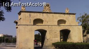 [P13] Porte des Bombes sau Poarta Bombelor vazuta din spate. » foto by ovidiuyepi
 - 
<span class="allrVoted glyphicon glyphicon-heart hidden" id="av1231508"></span>
<a class="m-l-10 hidden" id="sv1231508" onclick="voting_Foto_DelVot(,1231508,17454)" role="button">șterge vot <span class="glyphicon glyphicon-remove"></span></a>
<a id="v91231508" class=" c-red"  onclick="voting_Foto_SetVot(1231508)" role="button"><span class="glyphicon glyphicon-heart-empty"></span> <b>LIKE</b> = Votează poza</a> <img class="hidden"  id="f1231508W9" src="/imagini/loader.gif" border="0" /><span class="AjErrMes hidden" id="e1231508ErM"></span>