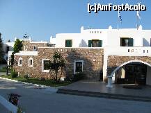 [P34] Hotel in Naxos (Chora)construit in stil cicladic, 4*. Noi am stat 'langa', pentru ca era mai ieftin. » foto by motaneata
 - 
<span class="allrVoted glyphicon glyphicon-heart hidden" id="av160199"></span>
<a class="m-l-10 hidden" id="sv160199" onclick="voting_Foto_DelVot(,160199,17461)" role="button">șterge vot <span class="glyphicon glyphicon-remove"></span></a>
<a id="v9160199" class=" c-red"  onclick="voting_Foto_SetVot(160199)" role="button"><span class="glyphicon glyphicon-heart-empty"></span> <b>LIKE</b> = Votează poza</a> <img class="hidden"  id="f160199W9" src="/imagini/loader.gif" border="0" /><span class="AjErrMes hidden" id="e160199ErM"></span>