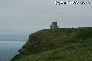 [P03] The Burren - O'Brien Tower » foto by webmaster
 - 
<span class="allrVoted glyphicon glyphicon-heart hidden" id="av615546"></span>
<a class="m-l-10 hidden" id="sv615546" onclick="voting_Foto_DelVot(,615546,17503)" role="button">șterge vot <span class="glyphicon glyphicon-remove"></span></a>
<a id="v9615546" class=" c-red"  onclick="voting_Foto_SetVot(615546)" role="button"><span class="glyphicon glyphicon-heart-empty"></span> <b>LIKE</b> = Votează poza</a> <img class="hidden"  id="f615546W9" src="/imagini/loader.gif" border="0" /><span class="AjErrMes hidden" id="e615546ErM"></span>