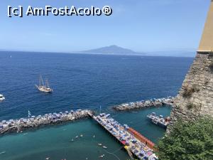 [P01] Sorrento vedere spre zona coasta » foto by Andreea2122
 - 
<span class="allrVoted glyphicon glyphicon-heart hidden" id="av1248272"></span>
<a class="m-l-10 hidden" id="sv1248272" onclick="voting_Foto_DelVot(,1248272,17505)" role="button">șterge vot <span class="glyphicon glyphicon-remove"></span></a>
<a id="v91248272" class=" c-red"  onclick="voting_Foto_SetVot(1248272)" role="button"><span class="glyphicon glyphicon-heart-empty"></span> <b>LIKE</b> = Votează poza</a> <img class="hidden"  id="f1248272W9" src="/imagini/loader.gif" border="0" /><span class="AjErrMes hidden" id="e1248272ErM"></span>