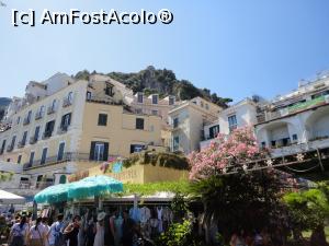 [P69] Amalfi, vedere din Piazza Flavio Gioia.  » foto by maryka
 - 
<span class="allrVoted glyphicon glyphicon-heart hidden" id="av1089429"></span>
<a class="m-l-10 hidden" id="sv1089429" onclick="voting_Foto_DelVot(,1089429,17505)" role="button">șterge vot <span class="glyphicon glyphicon-remove"></span></a>
<a id="v91089429" class=" c-red"  onclick="voting_Foto_SetVot(1089429)" role="button"><span class="glyphicon glyphicon-heart-empty"></span> <b>LIKE</b> = Votează poza</a> <img class="hidden"  id="f1089429W9" src="/imagini/loader.gif" border="0" /><span class="AjErrMes hidden" id="e1089429ErM"></span>