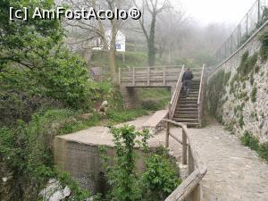 [P02] Lăsăm în stânga poteca pentru Grotta Santa Barbara și ne continuăm drumul spre Sentiero degli Dei, după ce vom urca treptele acelea » foto by crismis
 - 
<span class="allrVoted glyphicon glyphicon-heart hidden" id="av965647"></span>
<a class="m-l-10 hidden" id="sv965647" onclick="voting_Foto_DelVot(,965647,17505)" role="button">șterge vot <span class="glyphicon glyphicon-remove"></span></a>
<a id="v9965647" class=" c-red"  onclick="voting_Foto_SetVot(965647)" role="button"><span class="glyphicon glyphicon-heart-empty"></span> <b>LIKE</b> = Votează poza</a> <img class="hidden"  id="f965647W9" src="/imagini/loader.gif" border="0" /><span class="AjErrMes hidden" id="e965647ErM"></span>