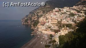 P08 [APR-2017] Positano, pe inserat si plaja din port, cea mai mare, de aprox 300 de m. 