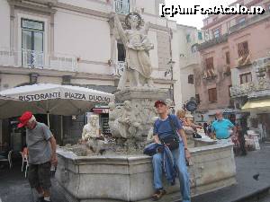 [P75] Amalfi -Piazza Duomo » foto by bica adriana
 - 
<span class="allrVoted glyphicon glyphicon-heart hidden" id="av695333"></span>
<a class="m-l-10 hidden" id="sv695333" onclick="voting_Foto_DelVot(,695333,17505)" role="button">șterge vot <span class="glyphicon glyphicon-remove"></span></a>
<a id="v9695333" class=" c-red"  onclick="voting_Foto_SetVot(695333)" role="button"><span class="glyphicon glyphicon-heart-empty"></span> <b>LIKE</b> = Votează poza</a> <img class="hidden"  id="f695333W9" src="/imagini/loader.gif" border="0" /><span class="AjErrMes hidden" id="e695333ErM"></span>
