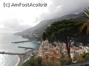 P06 [FEB-2020] De la punctul de belvedere Cimitero Monumentale, o privire către orăşelul Amalfi