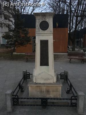 [P28] Borna de hotar, acum amplasată în Piața Unirii » foto by Yersinia Pestis <span class="label label-default labelC_thin small">NEVOTABILĂ</span>