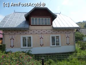 [P17] Casă din Ciocăneşti.  » foto by Safta Radu
 - 
<span class="allrVoted glyphicon glyphicon-heart hidden" id="av1093791"></span>
<a class="m-l-10 hidden" id="sv1093791" onclick="voting_Foto_DelVot(,1093791,17554)" role="button">șterge vot <span class="glyphicon glyphicon-remove"></span></a>
<a id="v91093791" class=" c-red"  onclick="voting_Foto_SetVot(1093791)" role="button"><span class="glyphicon glyphicon-heart-empty"></span> <b>LIKE</b> = Votează poza</a> <img class="hidden"  id="f1093791W9" src="/imagini/loader.gif" border="0" /><span class="AjErrMes hidden" id="e1093791ErM"></span>
