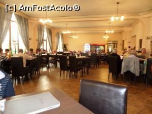 [P03] Sala restaurantului.  » foto by Safta Radu
 - 
<span class="allrVoted glyphicon glyphicon-heart hidden" id="av900327"></span>
<a class="m-l-10 hidden" id="sv900327" onclick="voting_Foto_DelVot(,900327,17702)" role="button">șterge vot <span class="glyphicon glyphicon-remove"></span></a>
<a id="v9900327" class=" c-red"  onclick="voting_Foto_SetVot(900327)" role="button"><span class="glyphicon glyphicon-heart-empty"></span> <b>LIKE</b> = Votează poza</a> <img class="hidden"  id="f900327W9" src="/imagini/loader.gif" border="0" /><span class="AjErrMes hidden" id="e900327ErM"></span>