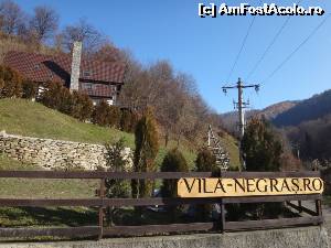 [P03] Vila Negras - la intrare » foto by ririmia
 - 
<span class="allrVoted glyphicon glyphicon-heart hidden" id="av616167"></span>
<a class="m-l-10 hidden" id="sv616167" onclick="voting_Foto_DelVot(,616167,17769)" role="button">șterge vot <span class="glyphicon glyphicon-remove"></span></a>
<a id="v9616167" class=" c-red"  onclick="voting_Foto_SetVot(616167)" role="button"><span class="glyphicon glyphicon-heart-empty"></span> <b>LIKE</b> = Votează poza</a> <img class="hidden"  id="f616167W9" src="/imagini/loader.gif" border="0" /><span class="AjErrMes hidden" id="e616167ErM"></span>