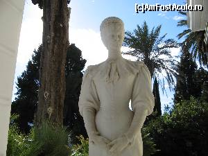 [P23] Statuia imparatesei Sissi - Palatul Achilleion, Corfu » foto by vlado2
 - 
<span class="allrVoted glyphicon glyphicon-heart hidden" id="av578916"></span>
<a class="m-l-10 hidden" id="sv578916" onclick="voting_Foto_DelVot(,578916,17783)" role="button">șterge vot <span class="glyphicon glyphicon-remove"></span></a>
<a id="v9578916" class=" c-red"  onclick="voting_Foto_SetVot(578916)" role="button"><span class="glyphicon glyphicon-heart-empty"></span> <b>LIKE</b> = Votează poza</a> <img class="hidden"  id="f578916W9" src="/imagini/loader.gif" border="0" /><span class="AjErrMes hidden" id="e578916ErM"></span>