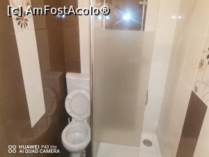 [P01] Asa arata W c-ul poziționat lângă cabina de dus » foto by stoichita81
 - 
<span class="allrVoted glyphicon glyphicon-heart hidden" id="av1265471"></span>
<a class="m-l-10 hidden" id="sv1265471" onclick="voting_Foto_DelVot(,1265471,17793)" role="button">șterge vot <span class="glyphicon glyphicon-remove"></span></a>
<a id="v91265471" class=" c-red"  onclick="voting_Foto_SetVot(1265471)" role="button"><span class="glyphicon glyphicon-heart-empty"></span> <b>LIKE</b> = Votează poza</a> <img class="hidden"  id="f1265471W9" src="/imagini/loader.gif" border="0" /><span class="AjErrMes hidden" id="e1265471ErM"></span>