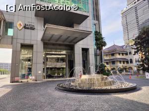 [P23] Eastin Sathorn Hotel - intrarea principală » foto by crismis
 - 
<span class="allrVoted glyphicon glyphicon-heart hidden" id="av1358606"></span>
<a class="m-l-10 hidden" id="sv1358606" onclick="voting_Foto_DelVot(,1358606,17808)" role="button">șterge vot <span class="glyphicon glyphicon-remove"></span></a>
<a id="v91358606" class=" c-red"  onclick="voting_Foto_SetVot(1358606)" role="button"><span class="glyphicon glyphicon-heart-empty"></span> <b>LIKE</b> = Votează poza</a> <img class="hidden"  id="f1358606W9" src="/imagini/loader.gif" border="0" /><span class="AjErrMes hidden" id="e1358606ErM"></span>