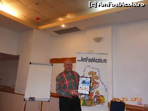 [P09] Întâlnirea AFA 2015 - @Marian Preda emoţionat pe podiumul de premiere.  » foto by iulianic
 - 
<span class="allrVoted glyphicon glyphicon-heart hidden" id="av605837"></span>
<a class="m-l-10 hidden" id="sv605837" onclick="voting_Foto_DelVot(,605837,17815)" role="button">șterge vot <span class="glyphicon glyphicon-remove"></span></a>
<a id="v9605837" class=" c-red"  onclick="voting_Foto_SetVot(605837)" role="button"><span class="glyphicon glyphicon-heart-empty"></span> <b>LIKE</b> = Votează poza</a> <img class="hidden"  id="f605837W9" src="/imagini/loader.gif" border="0" /><span class="AjErrMes hidden" id="e605837ErM"></span>