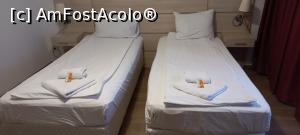 [P06] Hotel Otopeni - camera » foto by elenaadina
 - 
<span class="allrVoted glyphicon glyphicon-heart hidden" id="av1345229"></span>
<a class="m-l-10 hidden" id="sv1345229" onclick="voting_Foto_DelVot(,1345229,17869)" role="button">șterge vot <span class="glyphicon glyphicon-remove"></span></a>
<a id="v91345229" class=" c-red"  onclick="voting_Foto_SetVot(1345229)" role="button"><span class="glyphicon glyphicon-heart-empty"></span> <b>LIKE</b> = Votează poza</a> <img class="hidden"  id="f1345229W9" src="/imagini/loader.gif" border="0" /><span class="AjErrMes hidden" id="e1345229ErM"></span>