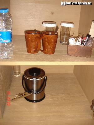 [P24] Rixos Hotel, Konya; daca vreti sa va preparati ceai/cafea in camera » foto by crismis
 - 
<span class="allrVoted glyphicon glyphicon-heart hidden" id="av586032"></span>
<a class="m-l-10 hidden" id="sv586032" onclick="voting_Foto_DelVot(,586032,17901)" role="button">șterge vot <span class="glyphicon glyphicon-remove"></span></a>
<a id="v9586032" class=" c-red"  onclick="voting_Foto_SetVot(586032)" role="button"><span class="glyphicon glyphicon-heart-empty"></span> <b>LIKE</b> = Votează poza</a> <img class="hidden"  id="f586032W9" src="/imagini/loader.gif" border="0" /><span class="AjErrMes hidden" id="e586032ErM"></span>