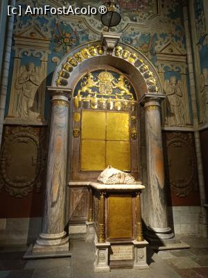 [P40] Uppsala, Catedrala, Capela și Mormântul reginei Ecaterina Jagellonica » foto by mprofeanu
 - 
<span class="allrVoted glyphicon glyphicon-heart hidden" id="av1513416"></span>
<a class="m-l-10 hidden" id="sv1513416" onclick="voting_Foto_DelVot(,1513416,17905)" role="button">șterge vot <span class="glyphicon glyphicon-remove"></span></a>
<a id="v91513416" class=" c-red"  onclick="voting_Foto_SetVot(1513416)" role="button"><span class="glyphicon glyphicon-heart-empty"></span> <b>LIKE</b> = Votează poza</a> <img class="hidden"  id="f1513416W9" src="/imagini/loader.gif" border="0" /><span class="AjErrMes hidden" id="e1513416ErM"></span>