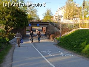 [P82] Uppsala, spre cazare... » foto by mprofeanu
 - 
<span class="allrVoted glyphicon glyphicon-heart hidden" id="av1513458"></span>
<a class="m-l-10 hidden" id="sv1513458" onclick="voting_Foto_DelVot(,1513458,17905)" role="button">șterge vot <span class="glyphicon glyphicon-remove"></span></a>
<a id="v91513458" class=" c-red"  onclick="voting_Foto_SetVot(1513458)" role="button"><span class="glyphicon glyphicon-heart-empty"></span> <b>LIKE</b> = Votează poza</a> <img class="hidden"  id="f1513458W9" src="/imagini/loader.gif" border="0" /><span class="AjErrMes hidden" id="e1513458ErM"></span>