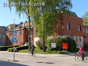 [P85] Uppsala, Storgatan 11, aici am votat pentru președinte la al doilea tur » foto by mprofeanu
 - 
<span class="allrVoted glyphicon glyphicon-heart hidden" id="av1513461"></span>
<a class="m-l-10 hidden" id="sv1513461" onclick="voting_Foto_DelVot(,1513461,17905)" role="button">șterge vot <span class="glyphicon glyphicon-remove"></span></a>
<a id="v91513461" class=" c-red"  onclick="voting_Foto_SetVot(1513461)" role="button"><span class="glyphicon glyphicon-heart-empty"></span> <b>LIKE</b> = Votează poza</a> <img class="hidden"  id="f1513461W9" src="/imagini/loader.gif" border="0" /><span class="AjErrMes hidden" id="e1513461ErM"></span>