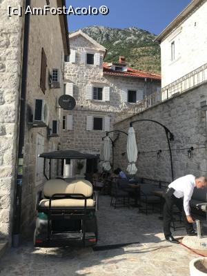 [P11] Prin Perast » foto by krisstinna
 - 
<span class="allrVoted glyphicon glyphicon-heart hidden" id="av1103489"></span>
<a class="m-l-10 hidden" id="sv1103489" onclick="voting_Foto_DelVot(,1103489,18064)" role="button">șterge vot <span class="glyphicon glyphicon-remove"></span></a>
<a id="v91103489" class=" c-red"  onclick="voting_Foto_SetVot(1103489)" role="button"><span class="glyphicon glyphicon-heart-empty"></span> <b>LIKE</b> = Votează poza</a> <img class="hidden"  id="f1103489W9" src="/imagini/loader.gif" border="0" /><span class="AjErrMes hidden" id="e1103489ErM"></span>