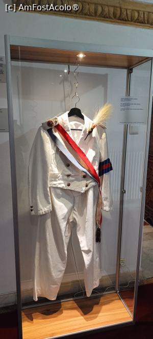 [P24] Uniformă de ofițer de aviație aparținând lui George Valentin Bibescu. » foto by tata123 🔱
 - 
<span class="allrVoted glyphicon glyphicon-heart hidden" id="av1507026"></span>
<a class="m-l-10 hidden" id="sv1507026" onclick="voting_Foto_DelVot(,1507026,18120)" role="button">șterge vot <span class="glyphicon glyphicon-remove"></span></a>
<a id="v91507026" class=" c-red"  onclick="voting_Foto_SetVot(1507026)" role="button"><span class="glyphicon glyphicon-heart-empty"></span> <b>LIKE</b> = Votează poza</a> <img class="hidden"  id="f1507026W9" src="/imagini/loader.gif" border="0" /><span class="AjErrMes hidden" id="e1507026ErM"></span>