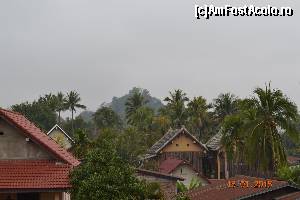 [P06] Luang prabang, orasul superb din patrimoniul Unesco (in spate, sus pe munte este golden temple » foto by andreea72
 - 
<span class="allrVoted glyphicon glyphicon-heart hidden" id="av610148"></span>
<a class="m-l-10 hidden" id="sv610148" onclick="voting_Foto_DelVot(,610148,18274)" role="button">șterge vot <span class="glyphicon glyphicon-remove"></span></a>
<a id="v9610148" class=" c-red"  onclick="voting_Foto_SetVot(610148)" role="button"><span class="glyphicon glyphicon-heart-empty"></span> <b>LIKE</b> = Votează poza</a> <img class="hidden"  id="f610148W9" src="/imagini/loader.gif" border="0" /><span class="AjErrMes hidden" id="e610148ErM"></span>