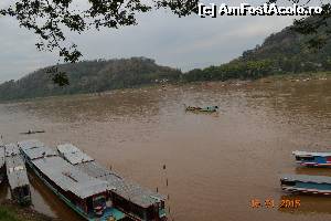 [P11] pe Mekong e multa activitate » foto by andreea72
 - 
<span class="allrVoted glyphicon glyphicon-heart hidden" id="av671392"></span>
<a class="m-l-10 hidden" id="sv671392" onclick="voting_Foto_DelVot(,671392,18274)" role="button">șterge vot <span class="glyphicon glyphicon-remove"></span></a>
<a id="v9671392" class=" c-red"  onclick="voting_Foto_SetVot(671392)" role="button"><span class="glyphicon glyphicon-heart-empty"></span> <b>LIKE</b> = Votează poza</a> <img class="hidden"  id="f671392W9" src="/imagini/loader.gif" border="0" /><span class="AjErrMes hidden" id="e671392ErM"></span>
