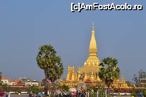 [P07] Pha That Luang (Marea stupa _ a orasului, cel mai impotant templu » foto by andreea72
 - 
<span class="allrVoted glyphicon glyphicon-heart hidden" id="av697156"></span>
<a class="m-l-10 hidden" id="sv697156" onclick="voting_Foto_DelVot(,697156,18274)" role="button">șterge vot <span class="glyphicon glyphicon-remove"></span></a>
<a id="v9697156" class=" c-red"  onclick="voting_Foto_SetVot(697156)" role="button"><span class="glyphicon glyphicon-heart-empty"></span> <b>LIKE</b> = Votează poza</a> <img class="hidden"  id="f697156W9" src="/imagini/loader.gif" border="0" /><span class="AjErrMes hidden" id="e697156ErM"></span>