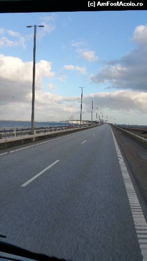 [P15] Pe podul Oresund, in drum spre Danemarca » foto by phleau
 - 
<span class="allrVoted glyphicon glyphicon-heart hidden" id="av610163"></span>
<a class="m-l-10 hidden" id="sv610163" onclick="voting_Foto_DelVot(,610163,18275)" role="button">șterge vot <span class="glyphicon glyphicon-remove"></span></a>
<a id="v9610163" class=" c-red"  onclick="voting_Foto_SetVot(610163)" role="button"><span class="glyphicon glyphicon-heart-empty"></span> <b>LIKE</b> = Votează poza</a> <img class="hidden"  id="f610163W9" src="/imagini/loader.gif" border="0" /><span class="AjErrMes hidden" id="e610163ErM"></span>