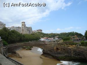 [P01] Biarritz, stațiune vestită în Tara Bascilor, zona franceză-pod de piatră.  » foto by mireille
 - 
<span class="allrVoted glyphicon glyphicon-heart hidden" id="av1058022"></span>
<a class="m-l-10 hidden" id="sv1058022" onclick="voting_Foto_DelVot(,1058022,18304)" role="button">șterge vot <span class="glyphicon glyphicon-remove"></span></a>
<a id="v91058022" class=" c-red"  onclick="voting_Foto_SetVot(1058022)" role="button"><span class="glyphicon glyphicon-heart-empty"></span> <b>LIKE</b> = Votează poza</a> <img class="hidden"  id="f1058022W9" src="/imagini/loader.gif" border="0" /><span class="AjErrMes hidden" id="e1058022ErM"></span>