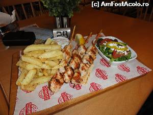 [P06] Kalamaki Bar - souvlaki de pui, pentru cei certati cu... porcul!  » foto by nosferatoo
 - 
<span class="allrVoted glyphicon glyphicon-heart hidden" id="av613439"></span>
<a class="m-l-10 hidden" id="sv613439" onclick="voting_Foto_DelVot(,613439,18341)" role="button">șterge vot <span class="glyphicon glyphicon-remove"></span></a>
<a id="v9613439" class=" c-red"  onclick="voting_Foto_SetVot(613439)" role="button"><span class="glyphicon glyphicon-heart-empty"></span> <b>LIKE</b> = Votează poza</a> <img class="hidden"  id="f613439W9" src="/imagini/loader.gif" border="0" /><span class="AjErrMes hidden" id="e613439ErM"></span>