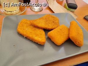 [P03] Snitzel de cica porc si portie de cascaval pane ambele congelate fara nici un plating fara nimic » foto by Georgi742002
 - 
<span class="allrVoted glyphicon glyphicon-heart hidden" id="av1232093"></span>
<a class="m-l-10 hidden" id="sv1232093" onclick="voting_Foto_DelVot(,1232093,18349)" role="button">șterge vot <span class="glyphicon glyphicon-remove"></span></a>
<a id="v91232093" class=" c-red"  onclick="voting_Foto_SetVot(1232093)" role="button"><span class="glyphicon glyphicon-heart-empty"></span> <b>LIKE</b> = Votează poza</a> <img class="hidden"  id="f1232093W9" src="/imagini/loader.gif" border="0" /><span class="AjErrMes hidden" id="e1232093ErM"></span>