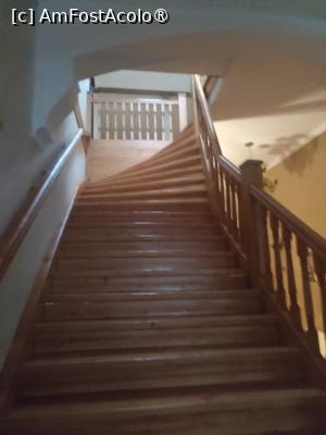 [P17] Scarile spre mansarda » foto by Teodor17
 - 
<span class="allrVoted glyphicon glyphicon-heart hidden" id="av1503726"></span>
<a class="m-l-10 hidden" id="sv1503726" onclick="voting_Foto_DelVot(,1503726,18365)" role="button">șterge vot <span class="glyphicon glyphicon-remove"></span></a>
<a id="v91503726" class=" c-red"  onclick="voting_Foto_SetVot(1503726)" role="button"><span class="glyphicon glyphicon-heart-empty"></span> <b>LIKE</b> = Votează poza</a> <img class="hidden"  id="f1503726W9" src="/imagini/loader.gif" border="0" /><span class="AjErrMes hidden" id="e1503726ErM"></span>