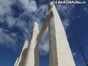 [P28] Maretul monument nu poate fi prins intreg, de-aproape, in poza » foto by irinad
 - 
<span class="allrVoted glyphicon glyphicon-heart hidden" id="av592920"></span>
<a class="m-l-10 hidden" id="sv592920" onclick="voting_Foto_DelVot(,592920,18403)" role="button">șterge vot <span class="glyphicon glyphicon-remove"></span></a>
<a id="v9592920" class=" c-red"  onclick="voting_Foto_SetVot(592920)" role="button"><span class="glyphicon glyphicon-heart-empty"></span> <b>LIKE</b> = Votează poza</a> <img class="hidden"  id="f592920W9" src="/imagini/loader.gif" border="0" /><span class="AjErrMes hidden" id="e592920ErM"></span>