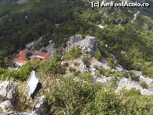 [P33] Jos manastirea Agios Dimitrios, in stanga un reflector ce face(impreuna cu altele) ca si noaptea monumentul sa atraga toate privirile » foto by irinad
 - 
<span class="allrVoted glyphicon glyphicon-heart hidden" id="av592925"></span>
<a class="m-l-10 hidden" id="sv592925" onclick="voting_Foto_DelVot(,592925,18403)" role="button">șterge vot <span class="glyphicon glyphicon-remove"></span></a>
<a id="v9592925" class=" c-red"  onclick="voting_Foto_SetVot(592925)" role="button"><span class="glyphicon glyphicon-heart-empty"></span> <b>LIKE</b> = Votează poza</a> <img class="hidden"  id="f592925W9" src="/imagini/loader.gif" border="0" /><span class="AjErrMes hidden" id="e592925ErM"></span>