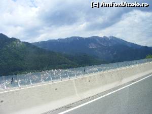 [P21] Mergand pe autostrada, impreuna cu muntii.  » foto by liviu49
 - 
<span class="allrVoted glyphicon glyphicon-heart hidden" id="av639616"></span>
<a class="m-l-10 hidden" id="sv639616" onclick="voting_Foto_DelVot(,639616,18412)" role="button">șterge vot <span class="glyphicon glyphicon-remove"></span></a>
<a id="v9639616" class=" c-red"  onclick="voting_Foto_SetVot(639616)" role="button"><span class="glyphicon glyphicon-heart-empty"></span> <b>LIKE</b> = Votează poza</a> <img class="hidden"  id="f639616W9" src="/imagini/loader.gif" border="0" /><span class="AjErrMes hidden" id="e639616ErM"></span>