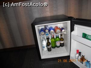 [P20] în minibar se găsesc multe lichide alcoolice dar și sucuri » foto by zlatna
 - 
<span class="allrVoted glyphicon glyphicon-heart hidden" id="av896154"></span>
<a class="m-l-10 hidden" id="sv896154" onclick="voting_Foto_DelVot(,896154,18449)" role="button">șterge vot <span class="glyphicon glyphicon-remove"></span></a>
<a id="v9896154" class=" c-red"  onclick="voting_Foto_SetVot(896154)" role="button"><span class="glyphicon glyphicon-heart-empty"></span> <b>LIKE</b> = Votează poza</a> <img class="hidden"  id="f896154W9" src="/imagini/loader.gif" border="0" /><span class="AjErrMes hidden" id="e896154ErM"></span>