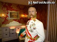 [P05] MUZEUL FIGURILOR DE CEARA Madame Tussauds -PRATER  Viena- » foto by kmy
 - 
<span class="allrVoted glyphicon glyphicon-heart hidden" id="av284245"></span>
<a class="m-l-10 hidden" id="sv284245" onclick="voting_Foto_DelVot(,284245,18456)" role="button">șterge vot <span class="glyphicon glyphicon-remove"></span></a>
<a id="v9284245" class=" c-red"  onclick="voting_Foto_SetVot(284245)" role="button"><span class="glyphicon glyphicon-heart-empty"></span> <b>LIKE</b> = Votează poza</a> <img class="hidden"  id="f284245W9" src="/imagini/loader.gif" border="0" /><span class="AjErrMes hidden" id="e284245ErM"></span>
