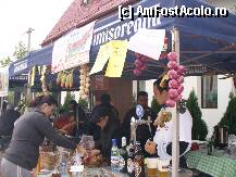 [P17] Festivalul carnatilor de Plescoi - o alta toneta cu produse oferite spre vanzare » foto by ascent
 - 
<span class="allrVoted glyphicon glyphicon-heart hidden" id="av143861"></span>
<a class="m-l-10 hidden" id="sv143861" onclick="voting_Foto_DelVot(,143861,18497)" role="button">șterge vot <span class="glyphicon glyphicon-remove"></span></a>
<a id="v9143861" class=" c-red"  onclick="voting_Foto_SetVot(143861)" role="button"><span class="glyphicon glyphicon-heart-empty"></span> <b>LIKE</b> = Votează poza</a> <img class="hidden"  id="f143861W9" src="/imagini/loader.gif" border="0" /><span class="AjErrMes hidden" id="e143861ErM"></span>