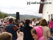 [P24] Festivalul carnatilor de Plescoi - toata lumea intra in hora » foto by ascent
 - 
<span class="allrVoted glyphicon glyphicon-heart hidden" id="av143869"></span>
<a class="m-l-10 hidden" id="sv143869" onclick="voting_Foto_DelVot(,143869,18497)" role="button">șterge vot <span class="glyphicon glyphicon-remove"></span></a>
<a id="v9143869" class=" c-red"  onclick="voting_Foto_SetVot(143869)" role="button"><span class="glyphicon glyphicon-heart-empty"></span> <b>LIKE</b> = Votează poza</a> <img class="hidden"  id="f143869W9" src="/imagini/loader.gif" border="0" /><span class="AjErrMes hidden" id="e143869ErM"></span>