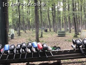 [P19] armele pentru paintball asteptau clientii in cel frumos "teren"de paintball vazut de mine » foto by Dan&Ema
 - 
<span class="allrVoted glyphicon glyphicon-heart hidden" id="av1165196"></span>
<a class="m-l-10 hidden" id="sv1165196" onclick="voting_Foto_DelVot(,1165196,18561)" role="button">șterge vot <span class="glyphicon glyphicon-remove"></span></a>
<a id="v91165196" class=" c-red"  onclick="voting_Foto_SetVot(1165196)" role="button"><span class="glyphicon glyphicon-heart-empty"></span> <b>LIKE</b> = Votează poza</a> <img class="hidden"  id="f1165196W9" src="/imagini/loader.gif" border="0" /><span class="AjErrMes hidden" id="e1165196ErM"></span>