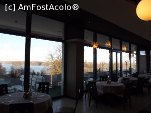 [P38] Restaurantul în care am luat micul dejun cu fermecătoarea vedere la Dunăre » foto by irinad
 - 
<span class="allrVoted glyphicon glyphicon-heart hidden" id="av707285"></span>
<a class="m-l-10 hidden" id="sv707285" onclick="voting_Foto_DelVot(,707285,18569)" role="button">șterge vot <span class="glyphicon glyphicon-remove"></span></a>
<a id="v9707285" class=" c-red"  onclick="voting_Foto_SetVot(707285)" role="button"><span class="glyphicon glyphicon-heart-empty"></span> <b>LIKE</b> = Votează poza</a> <img class="hidden"  id="f707285W9" src="/imagini/loader.gif" border="0" /><span class="AjErrMes hidden" id="e707285ErM"></span>