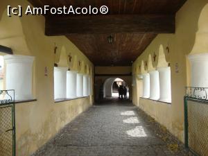 [P04] La capătul culoarului se află casa de bilete. Am plătit 25 de lei pentru vizitarea obiectivului (2 adulţi şi un copil).  » foto by Floryn81
 - 
<span class="allrVoted glyphicon glyphicon-heart hidden" id="av926503"></span>
<a class="m-l-10 hidden" id="sv926503" onclick="voting_Foto_DelVot(,926503,18588)" role="button">șterge vot <span class="glyphicon glyphicon-remove"></span></a>
<a id="v9926503" class=" c-red"  onclick="voting_Foto_SetVot(926503)" role="button"><span class="glyphicon glyphicon-heart-empty"></span> <b>LIKE</b> = Votează poza</a> <img class="hidden"  id="f926503W9" src="/imagini/loader.gif" border="0" /><span class="AjErrMes hidden" id="e926503ErM"></span>