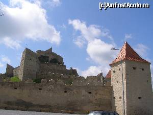 [P04] Cetatea Rupea - in parcare, sub zidurile cetatii » foto by RoF*
 - 
<span class="allrVoted glyphicon glyphicon-heart hidden" id="av520052"></span>
<a class="m-l-10 hidden" id="sv520052" onclick="voting_Foto_DelVot(,520052,18593)" role="button">șterge vot <span class="glyphicon glyphicon-remove"></span></a>
<a id="v9520052" class=" c-red"  onclick="voting_Foto_SetVot(520052)" role="button"><span class="glyphicon glyphicon-heart-empty"></span> <b>LIKE</b> = Votează poza</a> <img class="hidden"  id="f520052W9" src="/imagini/loader.gif" border="0" /><span class="AjErrMes hidden" id="e520052ErM"></span>