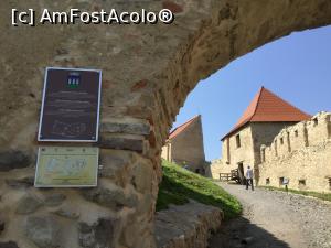 [P11] Cetatea Rupea - Poarta spre Cetatea de Mijloc » foto by mishu
 - 
<span class="allrVoted glyphicon glyphicon-heart hidden" id="av913194"></span>
<a class="m-l-10 hidden" id="sv913194" onclick="voting_Foto_DelVot(,913194,18593)" role="button">șterge vot <span class="glyphicon glyphicon-remove"></span></a>
<a id="v9913194" class=" c-red"  onclick="voting_Foto_SetVot(913194)" role="button"><span class="glyphicon glyphicon-heart-empty"></span> <b>LIKE</b> = Votează poza</a> <img class="hidden"  id="f913194W9" src="/imagini/loader.gif" border="0" /><span class="AjErrMes hidden" id="e913194ErM"></span>